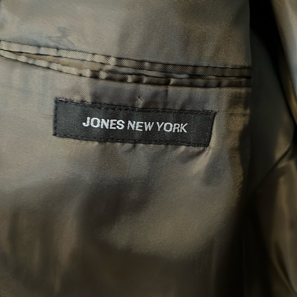 Mens suit size 46R color is olive green - Picture 2 of 8